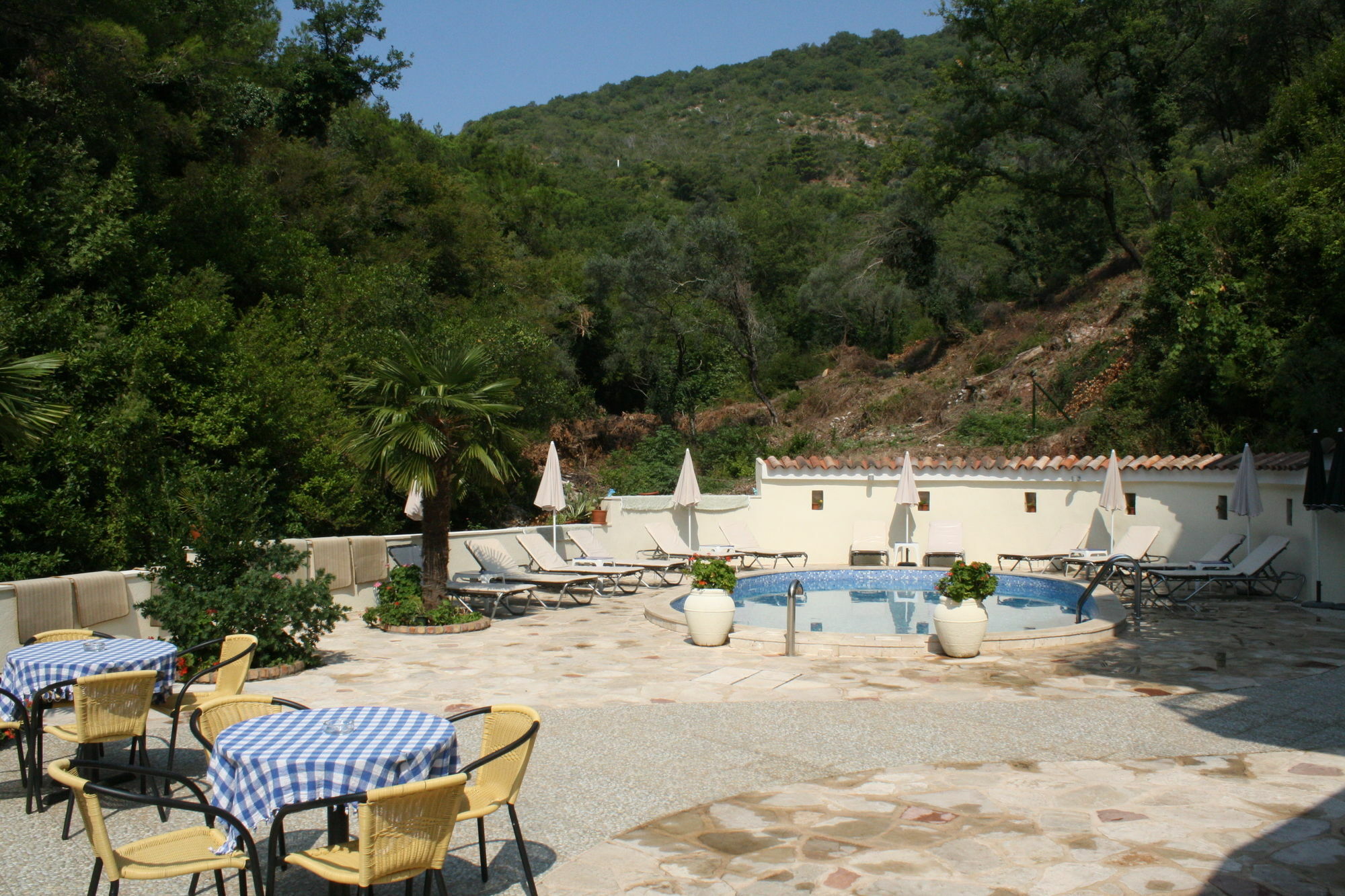 فندق دانيكا Petrovac المظهر الخارجي الصورة